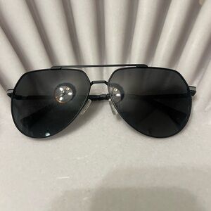 HAWKERS Black Aviator Sunglasses - Classic Metal Frame